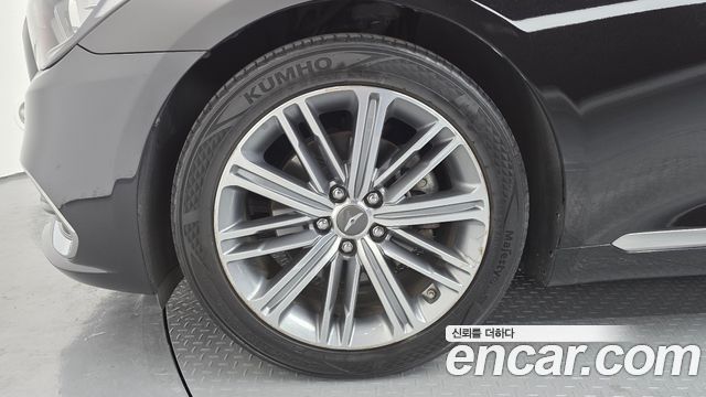 Genesis G80 2017 thumb 6