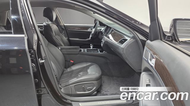 Genesis G80 2017 thumb 10