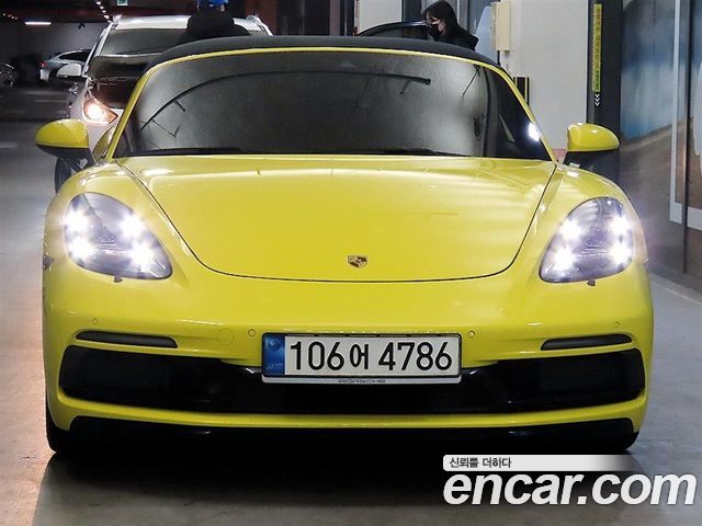 Porsche Cayman 2019 thumb 12