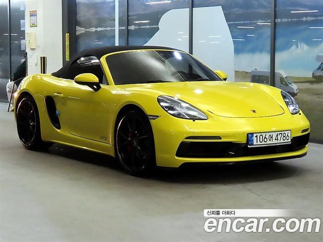 Porsche Cayman 2019 thumb 6