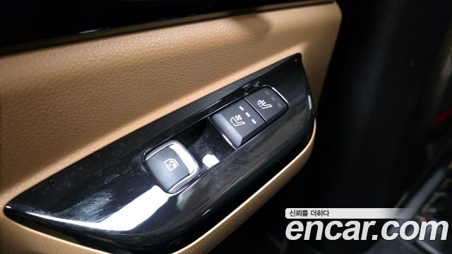 Kia Carnival 2022 thumb 11