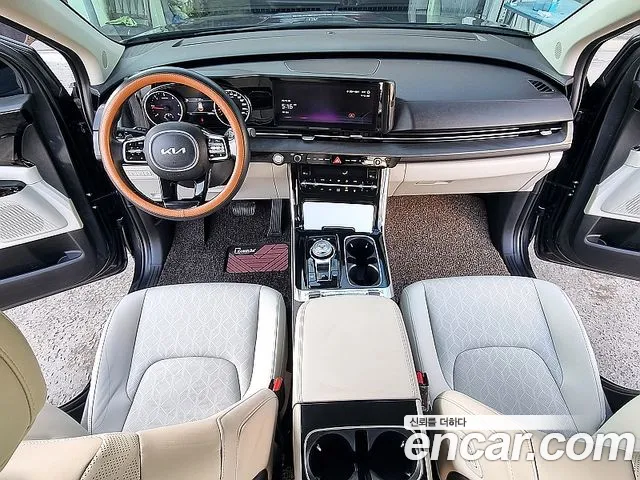 Kia Carnival 2021 thumb 2