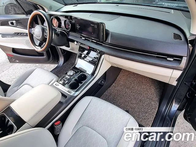Kia Carnival 2021 thumb 7