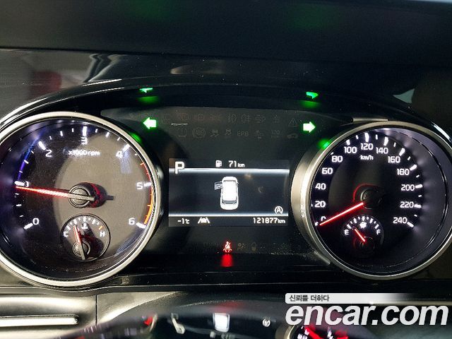 Kia Carnival 2021 thumb 8
