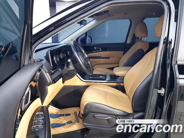 Kia Carnival 2021 thumb 9