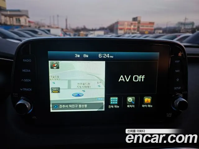 Hyundai Santa Fe 2018 thumb 10
