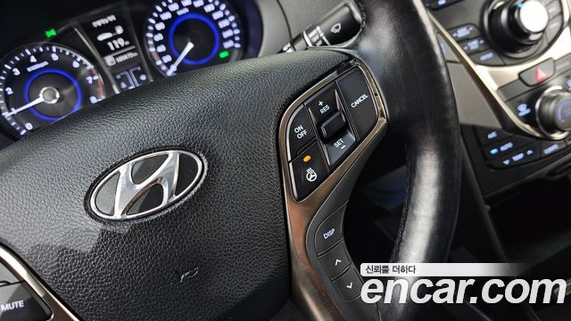 Hyundai Grandeur 2013 thumb 11