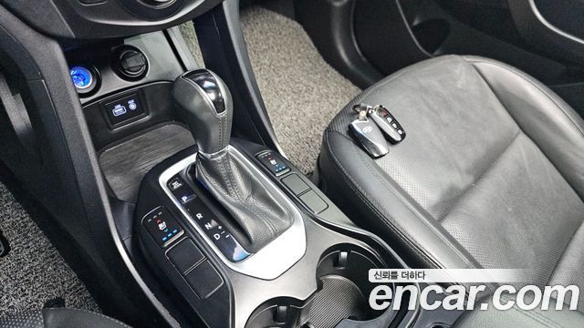 Hyundai Santa Fe 2016 thumb 10