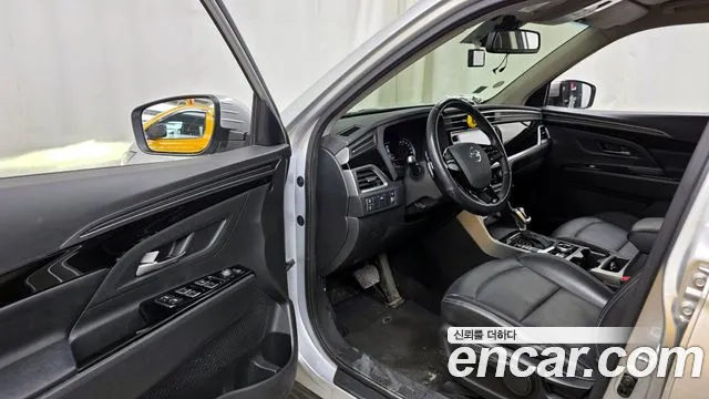 SsangYong Korando 2019 thumb 11