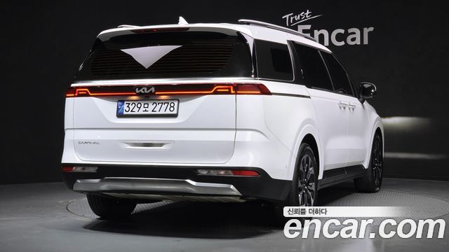 Kia Carnival 2022 thumb 3