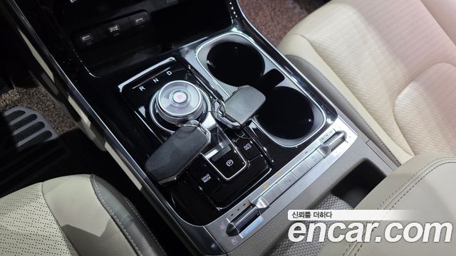 Kia Carnival 2022 thumb 9