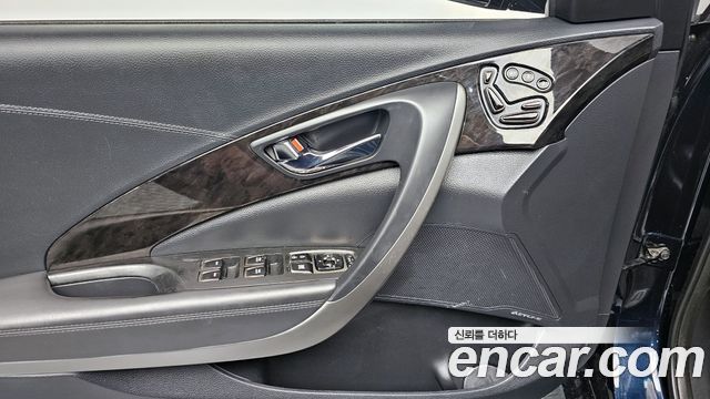 Hyundai Grandeur 2013 thumb 12