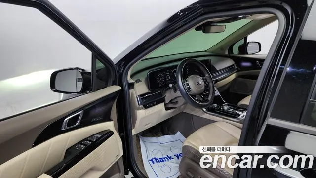 Kia Carnival 2021 thumb 11