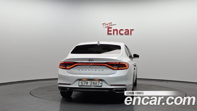Hyundai Grandeur 2017 thumb 5