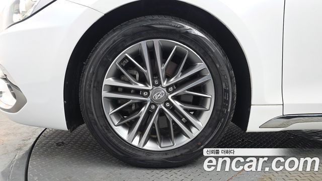 Hyundai Grandeur 2017 thumb 6