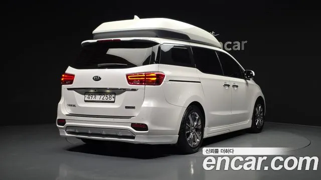 Kia Carnival 2019 thumb 3