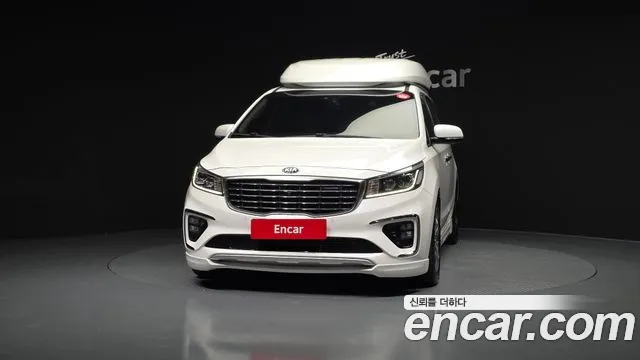 Kia Carnival 2019 thumb 4