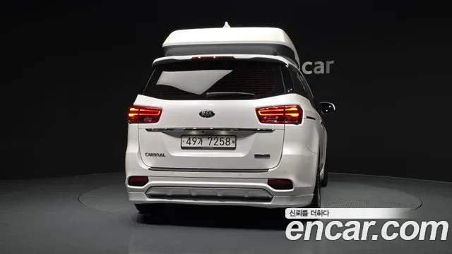 Kia Carnival 2019 thumb 5