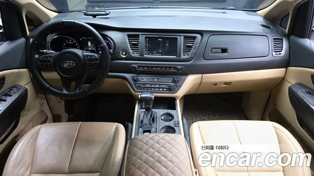 Kia Carnival 2019 thumb 8