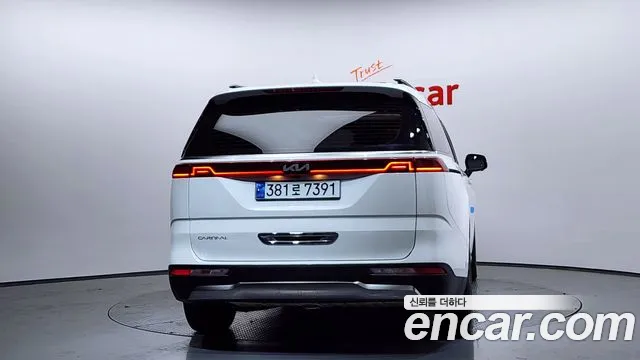 Kia Carnival 2021 thumb 5