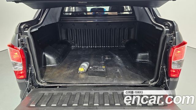 SsangYong Rexton 2019 thumb 7