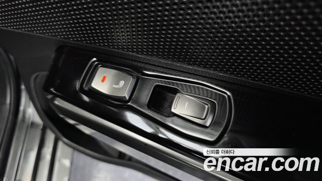 SsangYong Tivoli 2022 thumb 12