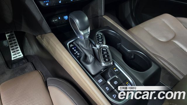 Hyundai Santa Fe 2018 thumb 9
