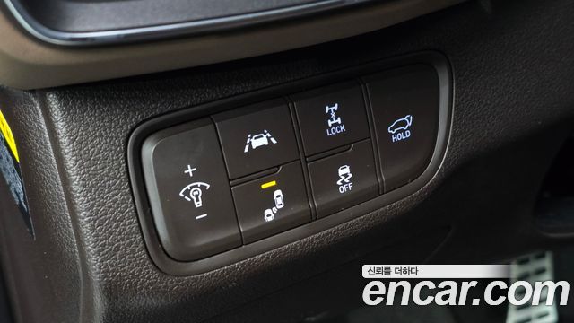 Hyundai Santa Fe 2018 thumb 11