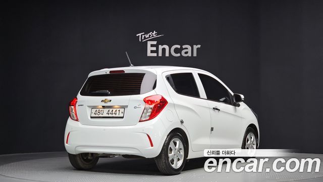 Chevrolet Spark 2018 thumb 3