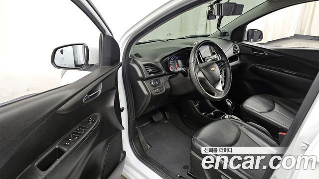 Chevrolet Spark 2018 thumb 11