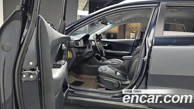 Kia Niro 2017 thumb 10