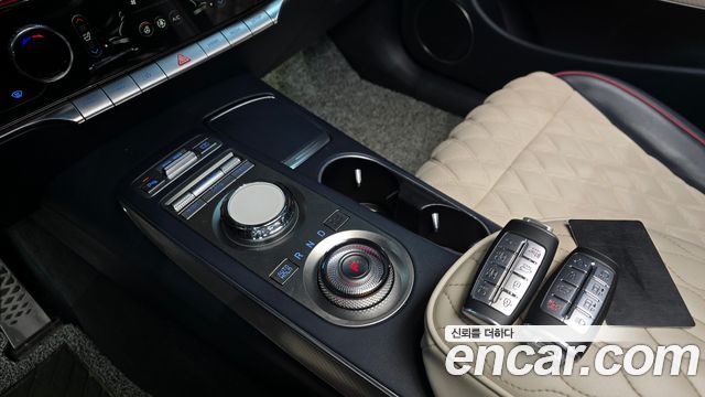 Genesis GV70 2021 thumb 10
