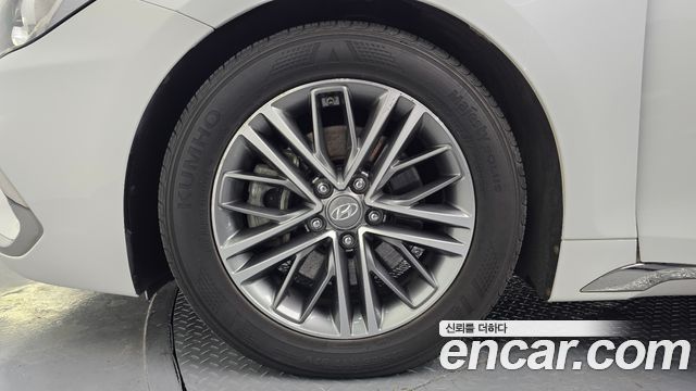 Hyundai Grandeur 2017 thumb 6