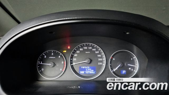Hyundai Starex 2017 thumb 9