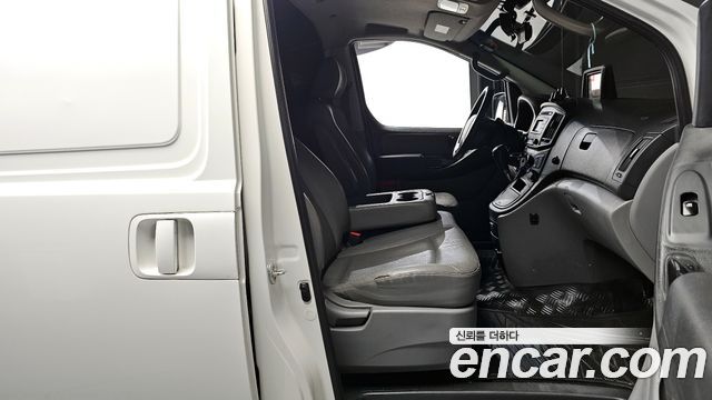 Hyundai Starex 2017 thumb 11