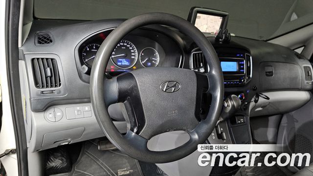 Hyundai Starex 2017 thumb 12