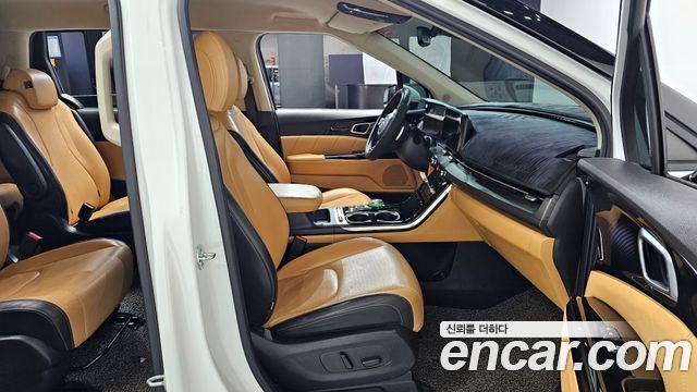 Kia Carnival 2021 thumb 10