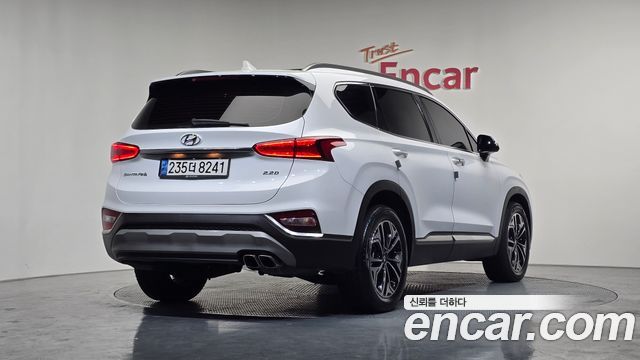 Hyundai Santa Fe 2018 thumb 3