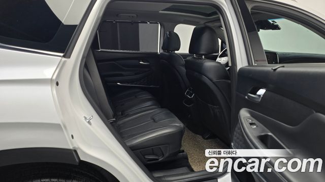 Hyundai Santa Fe 2018 thumb 11