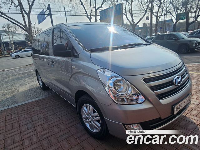 Hyundai Starex 2017 thumb 3