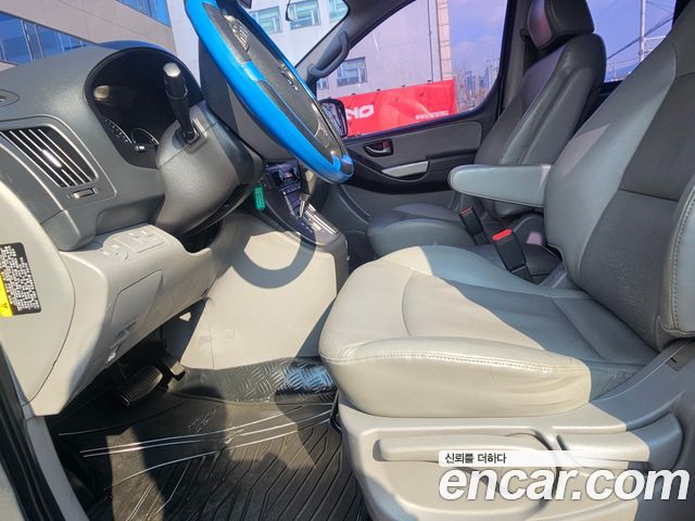 Hyundai Starex 2017 thumb 11