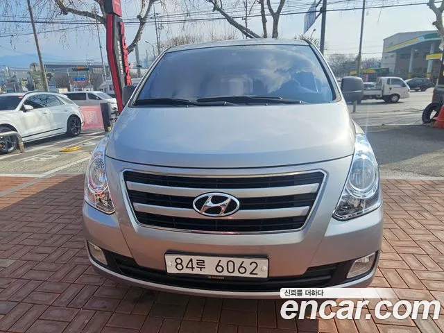Hyundai Starex 2017 thumb 12