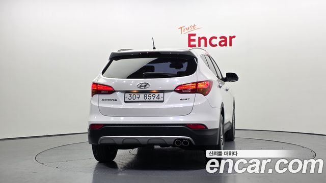 Hyundai Santa Fe 2015 thumb 4
