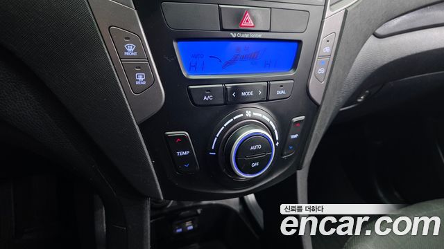 Hyundai Santa Fe 2015 thumb 11