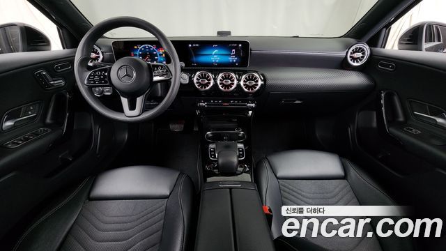 Mercedes-Benz A-Class 2019 thumb 7
