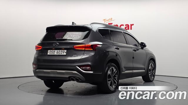 Hyundai Santa Fe 2018 thumb 3