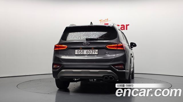 Hyundai Santa Fe 2018 thumb 5