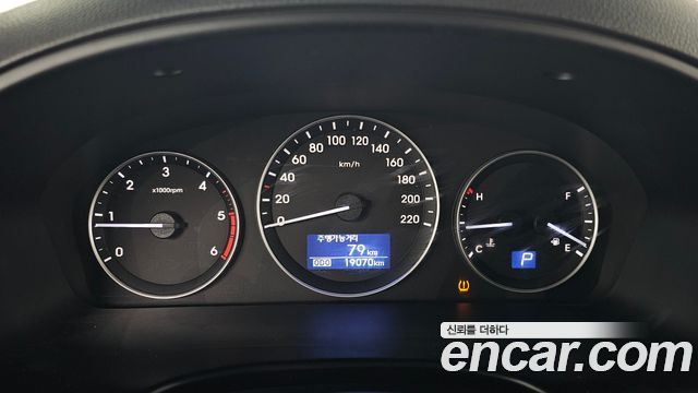 Hyundai Starex 2019 thumb 9
