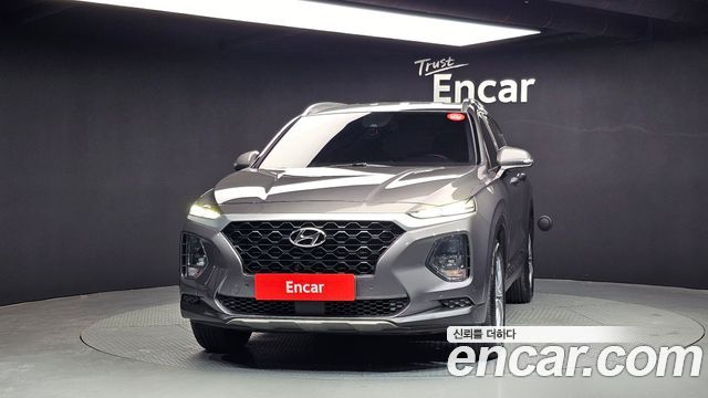 Hyundai Santa Fe 2018 thumb 4