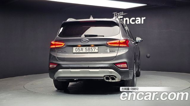 Hyundai Santa Fe 2018 thumb 5